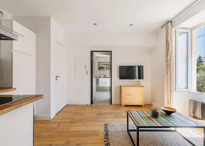 T2 Les Alteas - Cozy & Modern Apartment - Quiet Area - City Center